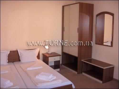 Готель Antares 2*