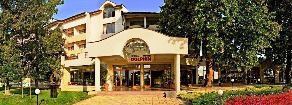 Готель Dolphin Hotel 4*