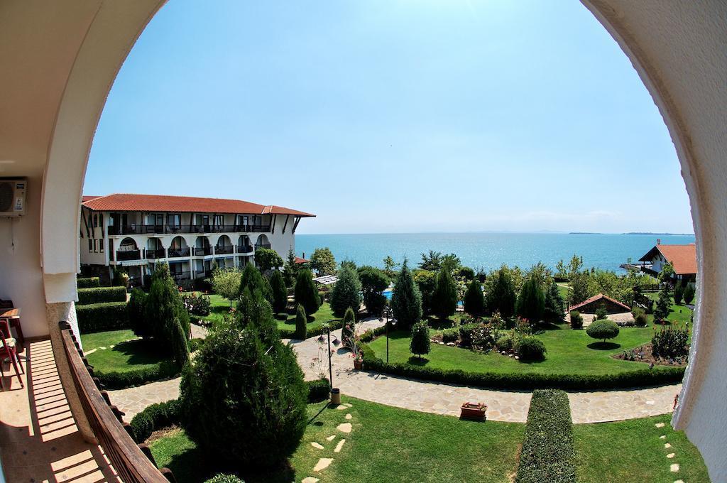 Отель Manastira Ii 4*