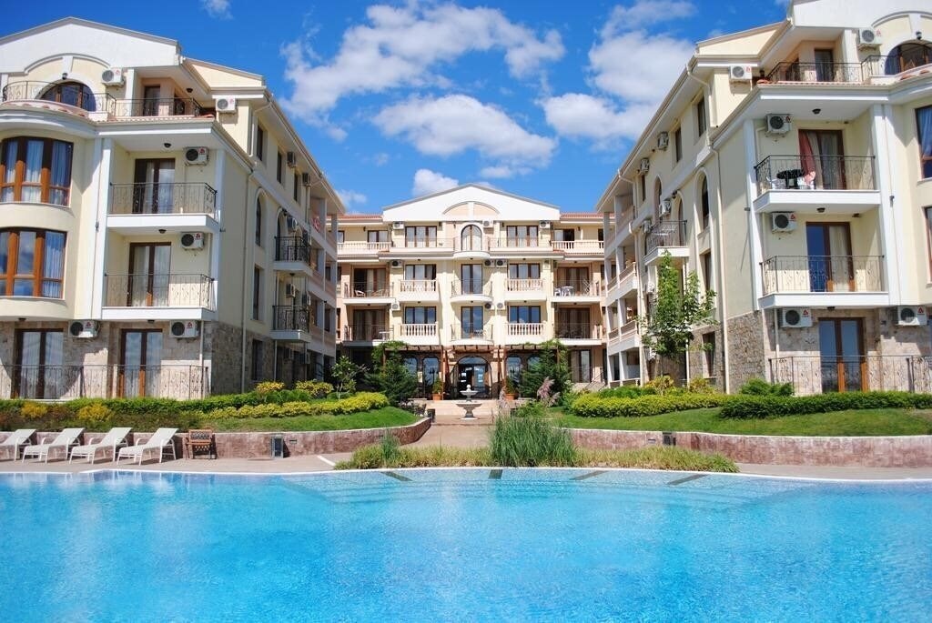 Готель Royal Bay Residence & SPA 5*