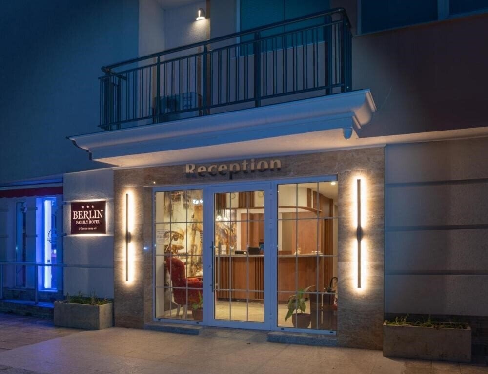 Отель Berlin Beach 3*