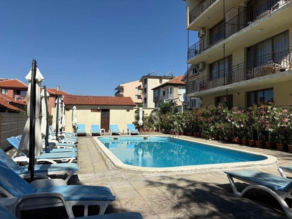 Фото Cris Family Hotel апартаменты