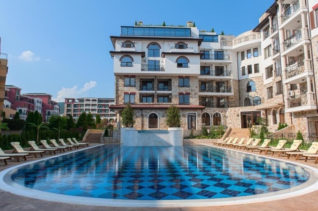 Отель Artur Vip Residence Club 3*