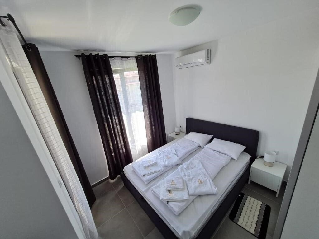 Готель Deluxe Beach Apartment in Sveti Vlas 3*
