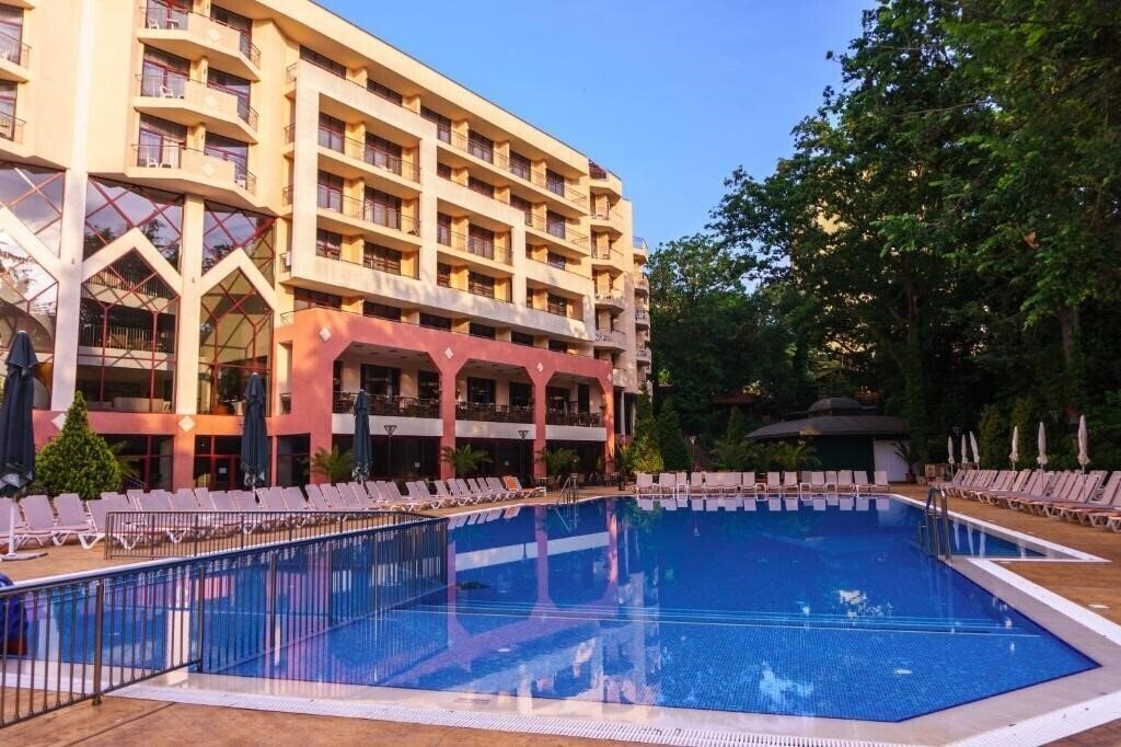 Готель Odessos Varna 3*