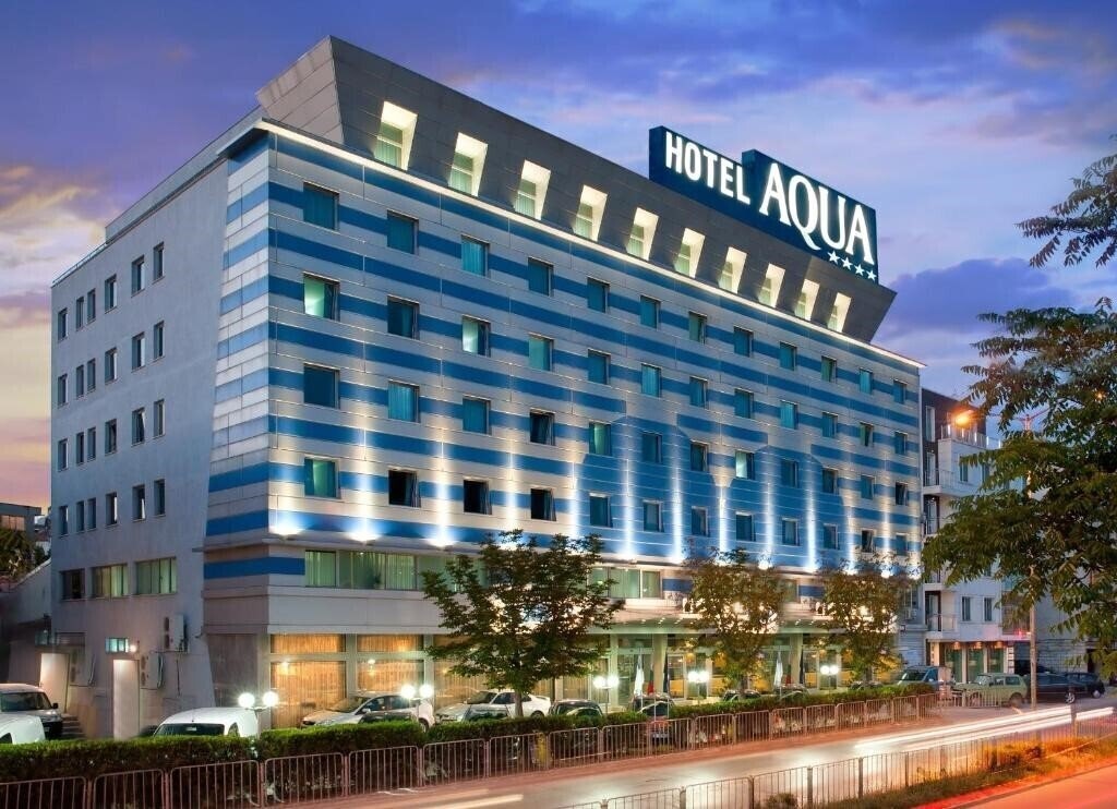 Отель Aqua Hotel Varna 4*