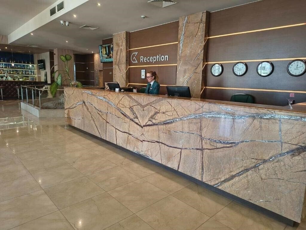 Фотографія Golden Tulip Varna 4*