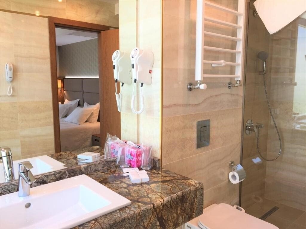 Картинка Golden Tulip Varna 4*