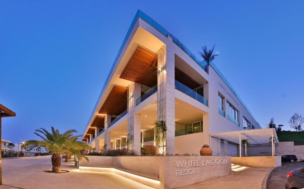 Готель White Lagoon Complex 3*