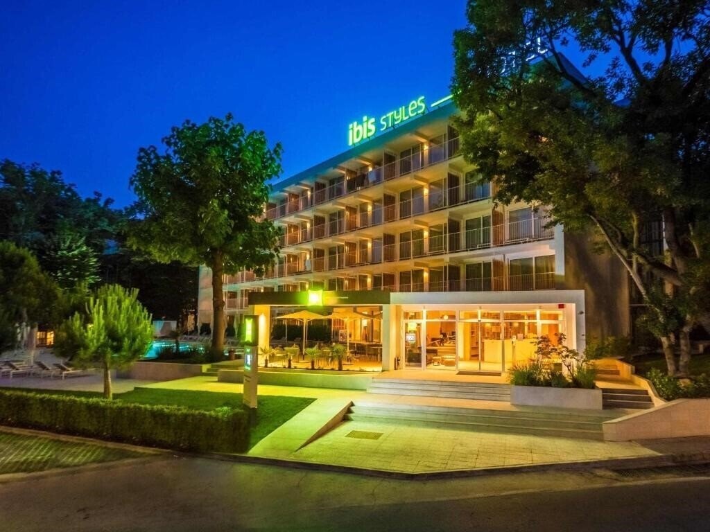 Фото Roomer Hotel Ibis Style 4*