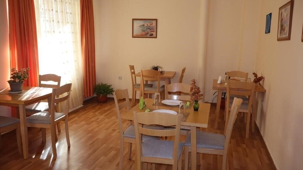 Фотографія Hotel Palitra 3*