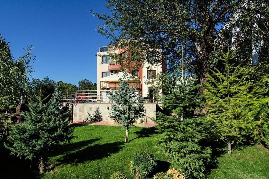 Фото Fantasy Apartments 3*