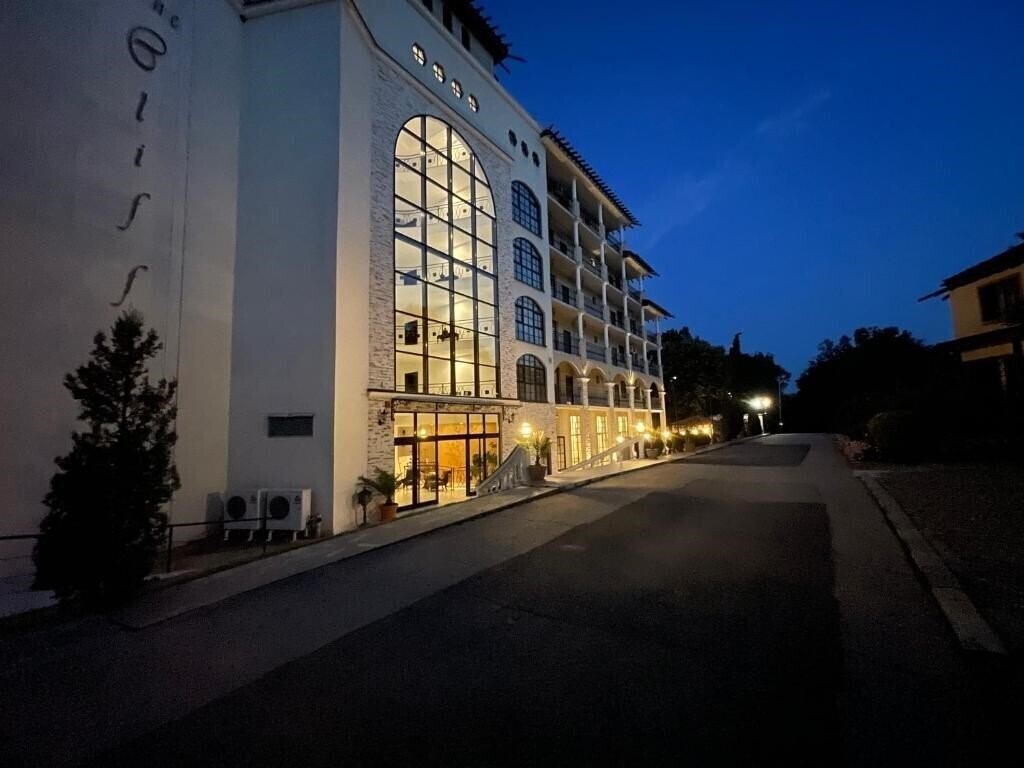 Готель Cliff Beach Hotel & SPA 4*