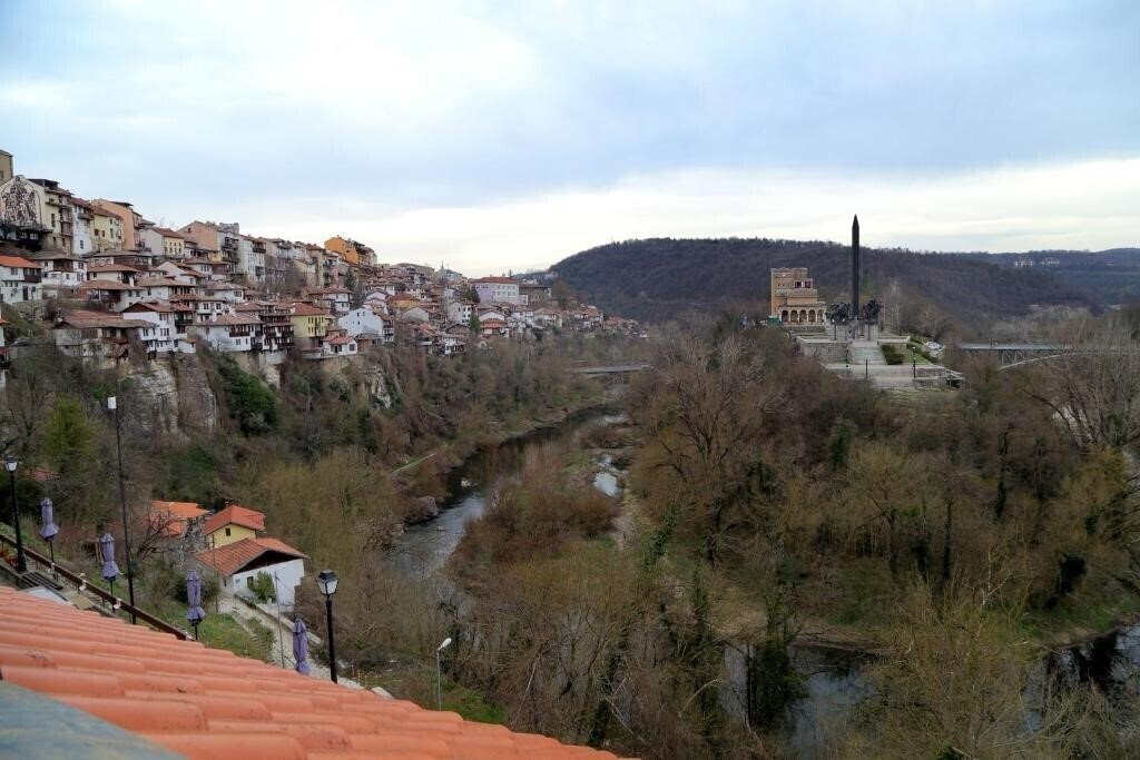 Фото Gurko Hotel And Tavern 3*