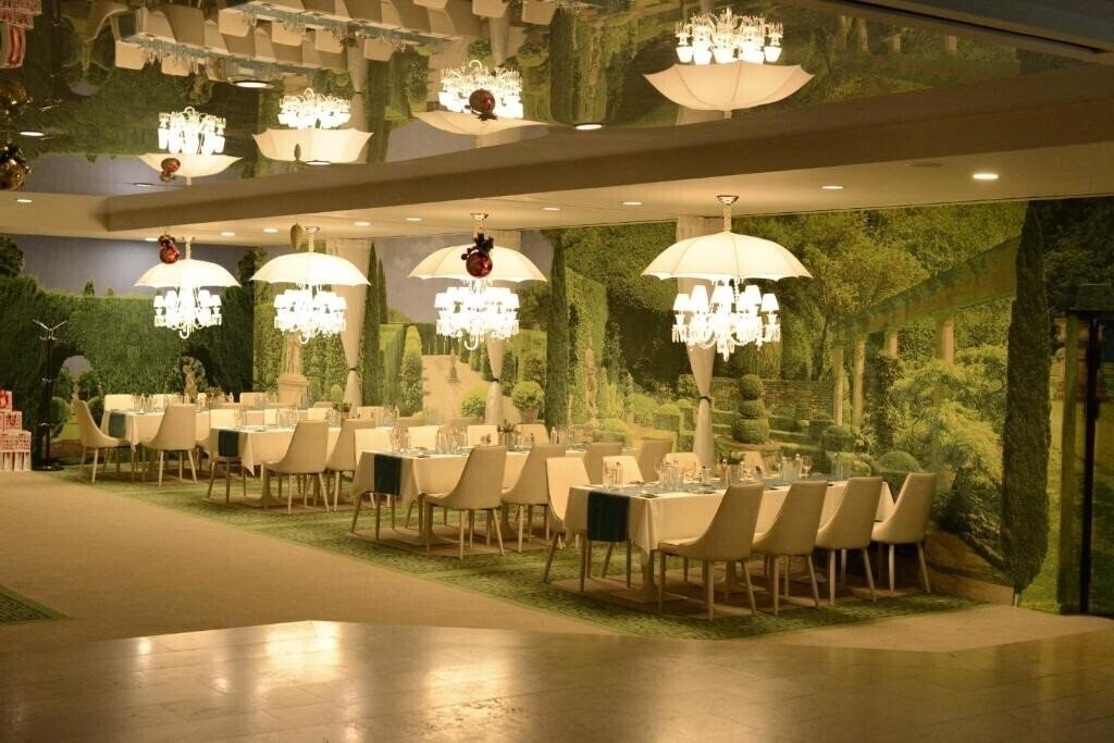 Зображення Park Hotel Raya Garden 2*