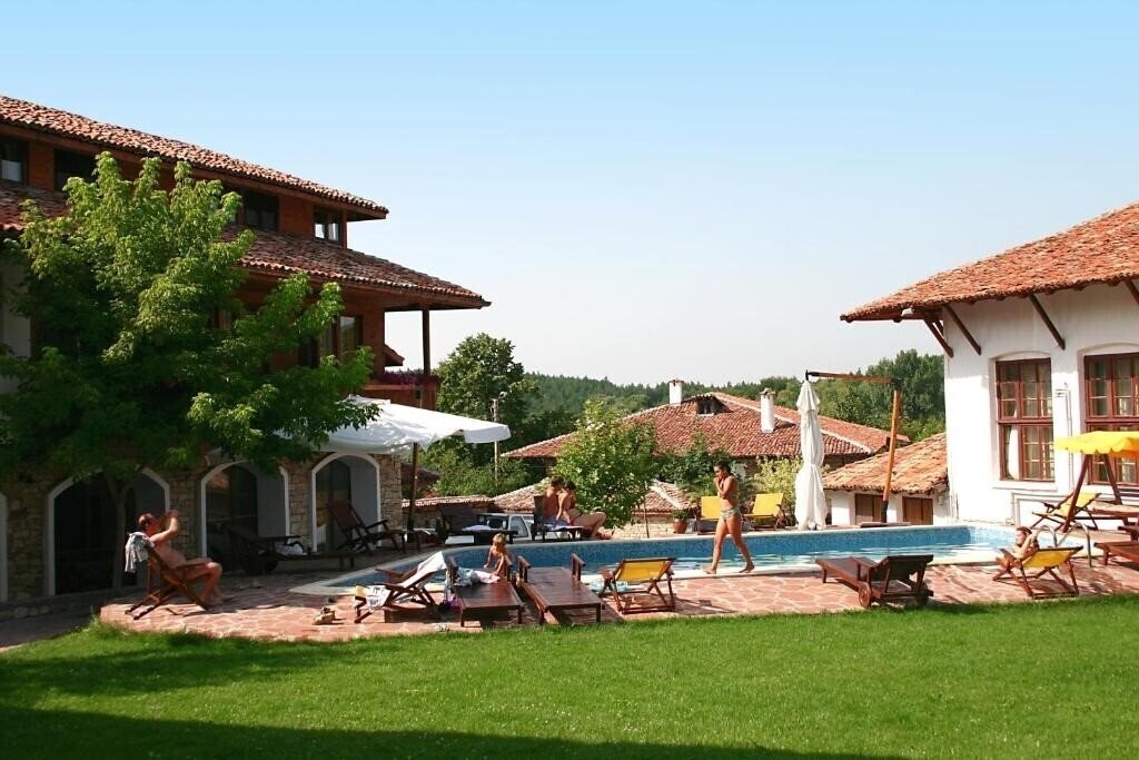 Готель Izvora Complex 3*