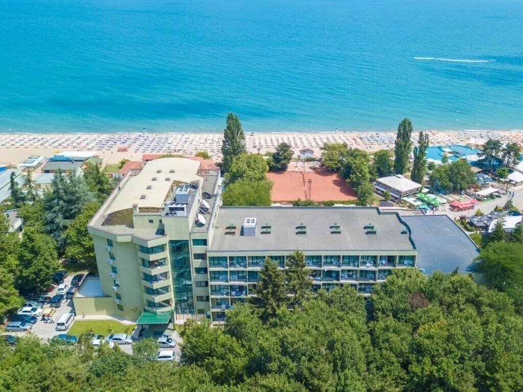 Отель Palm Beach 4*