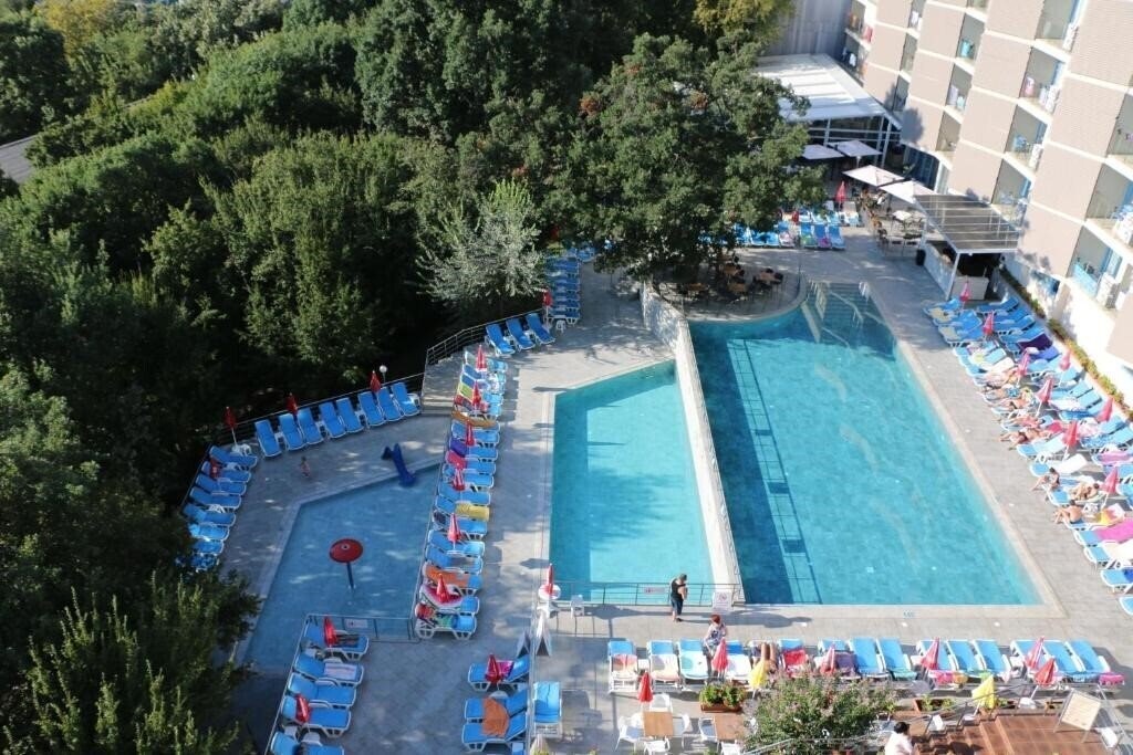 Готель Slavey 4*