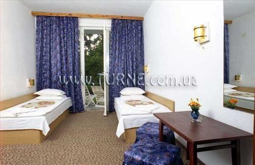 Готель Troi Hotel 3*