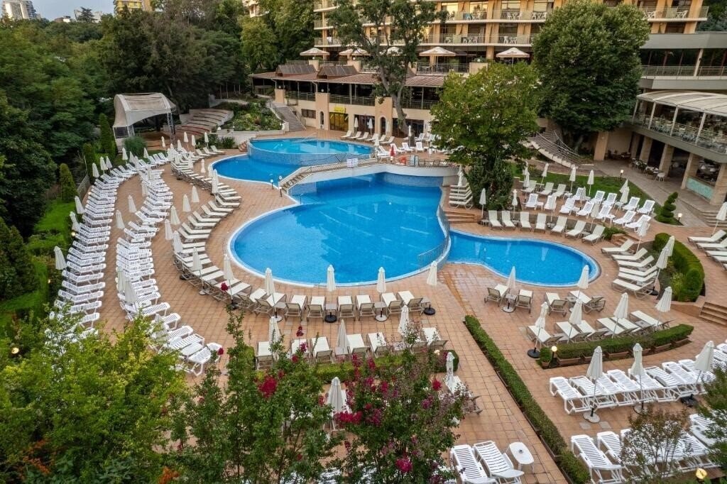 Отель Kristal 4*