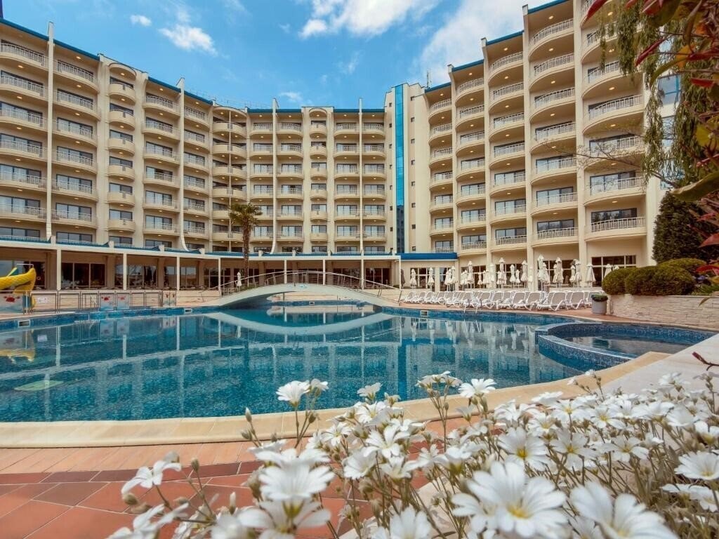 Отель Grifid Hotel Arabella 4*