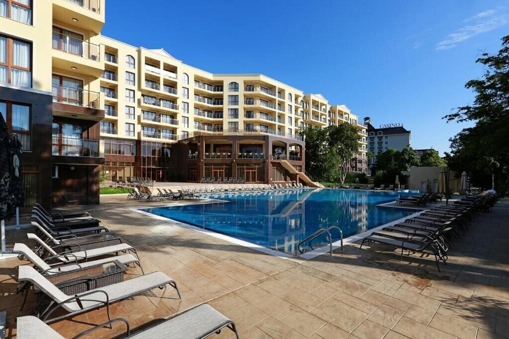 Отель Aparthotel Golden Line 4*