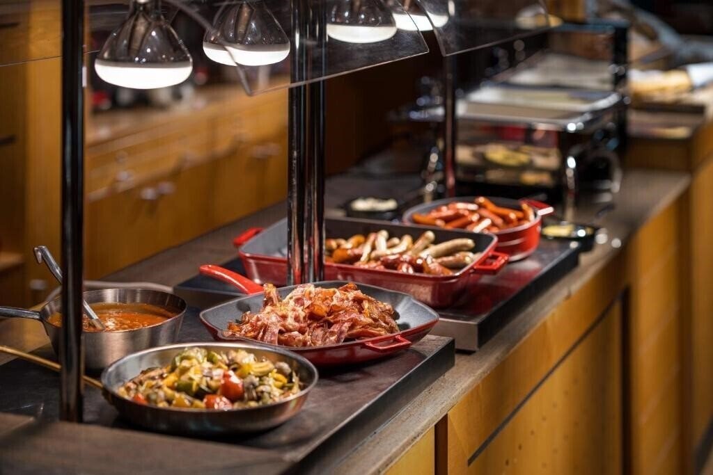 Картинка Holiday Inn Brno 4*