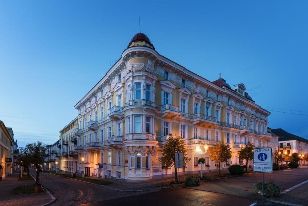 Отель Savoy SPA & Kurhotel 4*