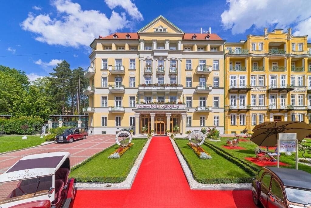 Готель Aqua Forum 4*