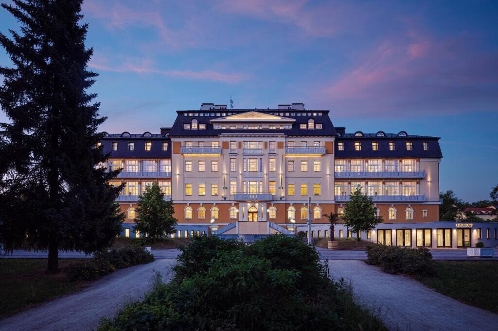 Отель Harvey SPA & Kur Hotel 4*