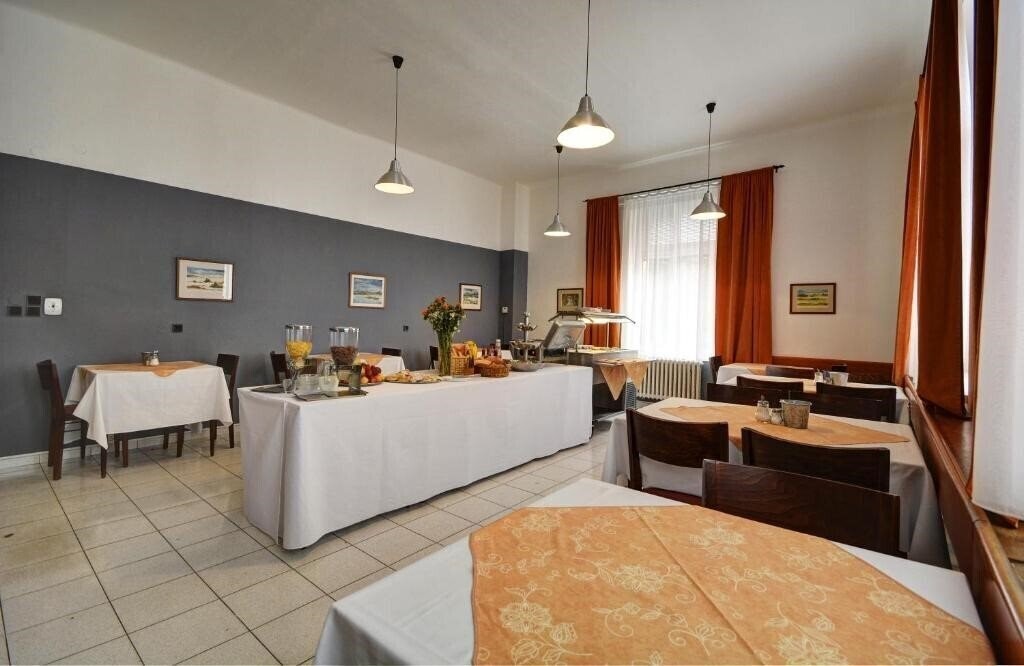 Фото Hotel Svornost 3*
