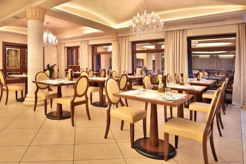 Изображение Retro Riverside 5*