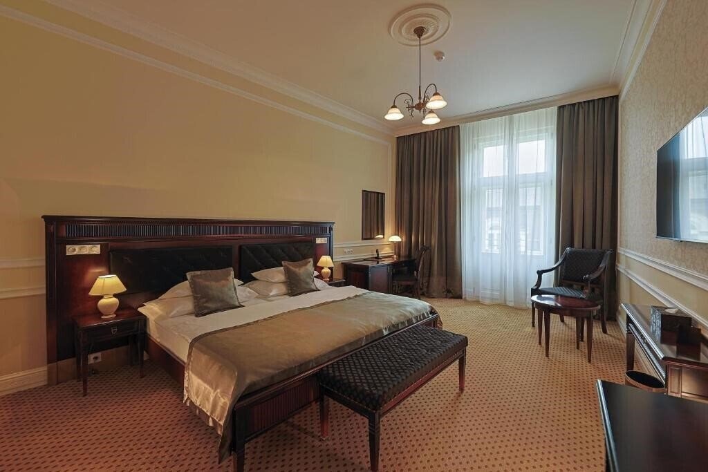 Отель Olympic Palace 5*