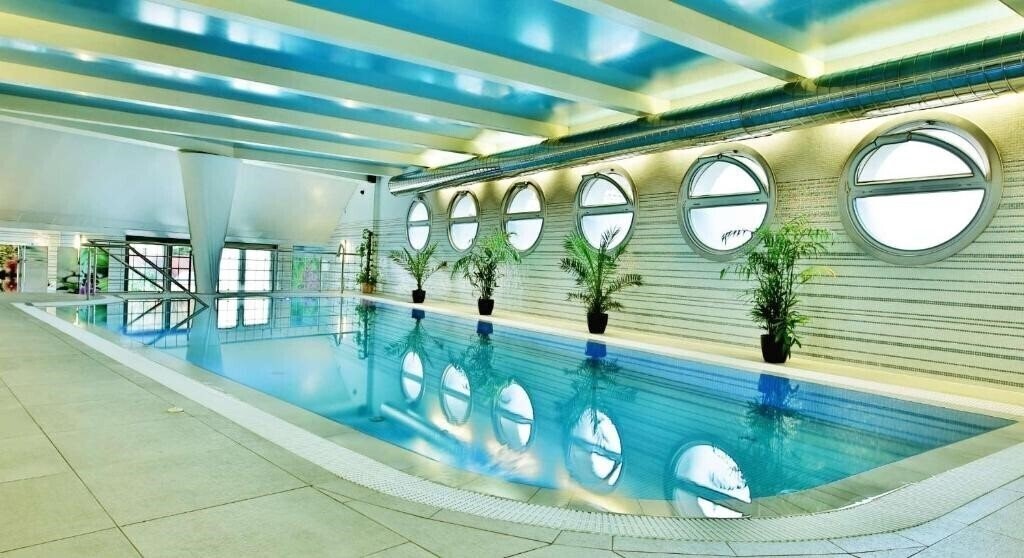Отель Olympia Karl.Vary 4*