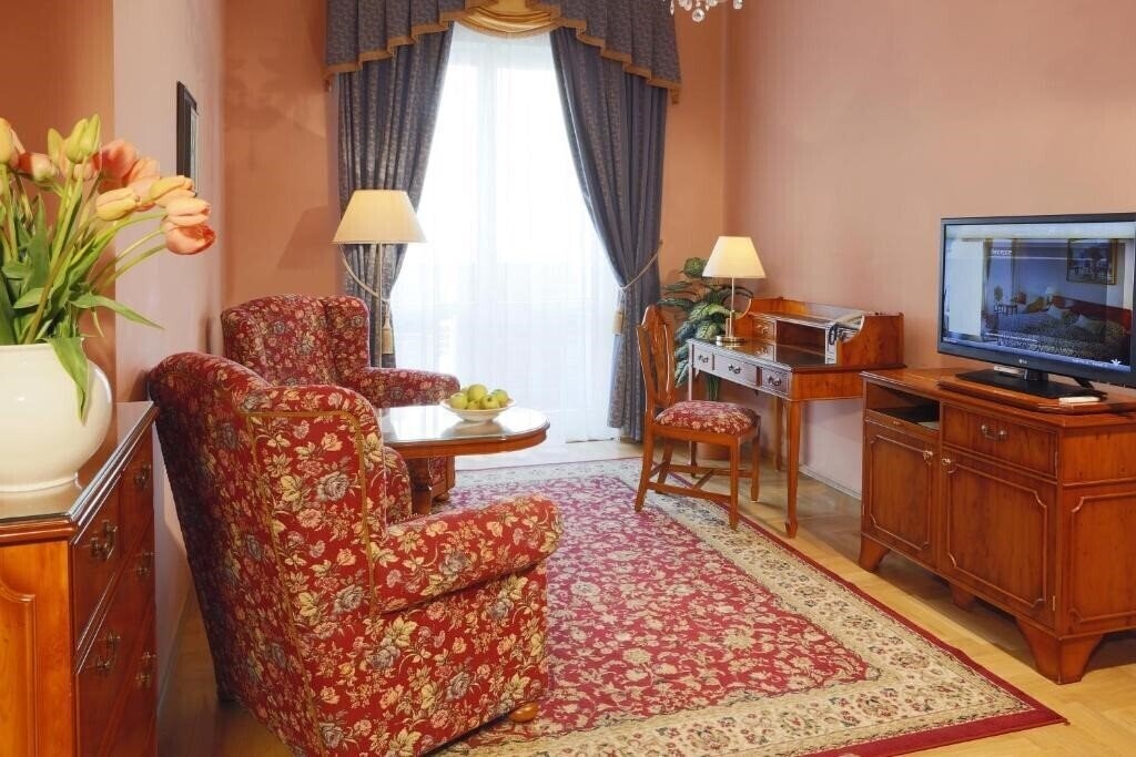 Картинка Bristol Pavlov Riverside Hotel 4*