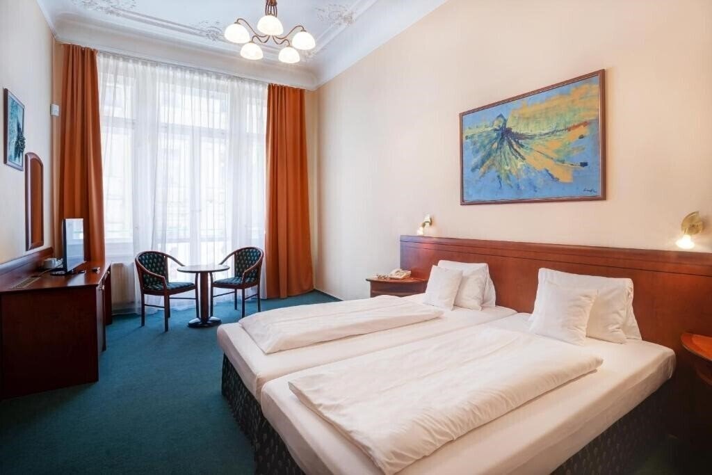 Готель Westend 4*