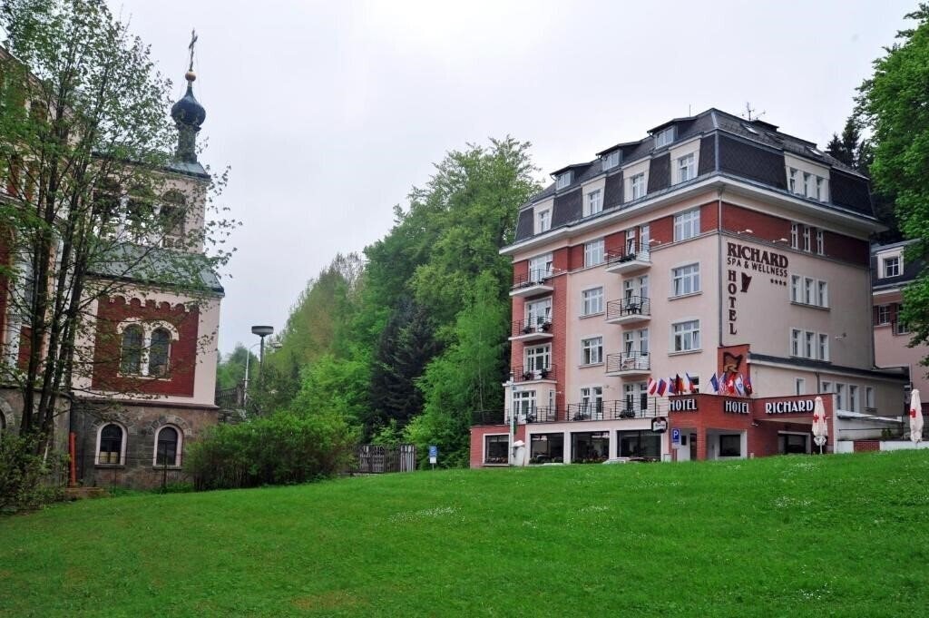 Готель Richard 4*