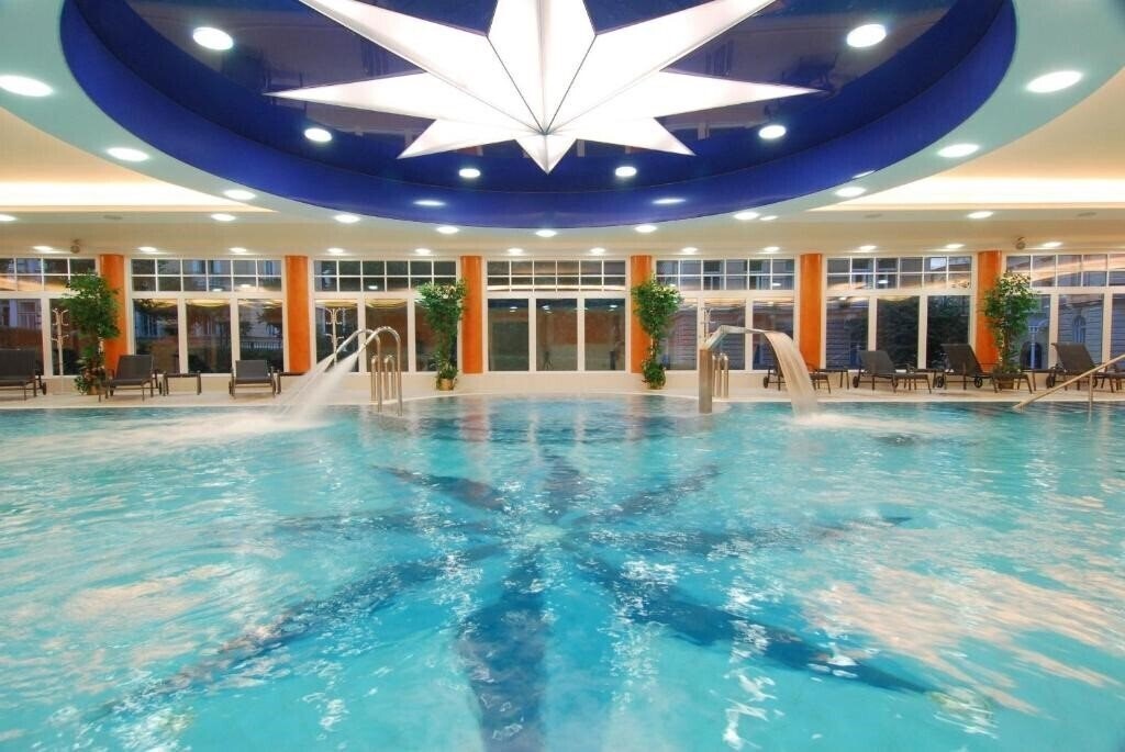 Готель Hvezda - Neapol 4*