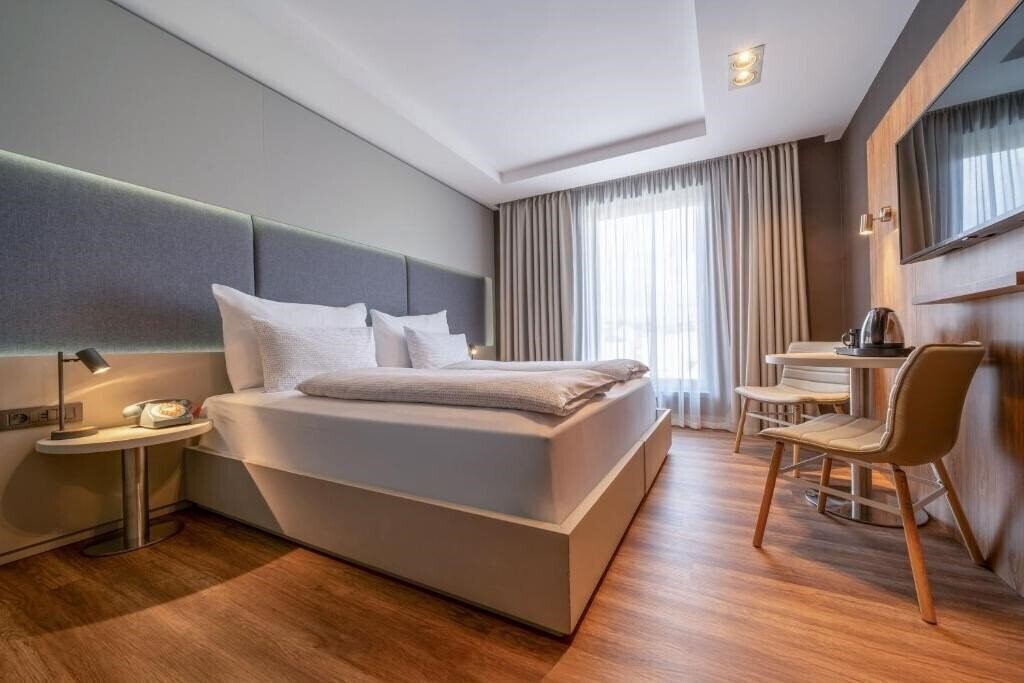 Готель Unic Prague 4*