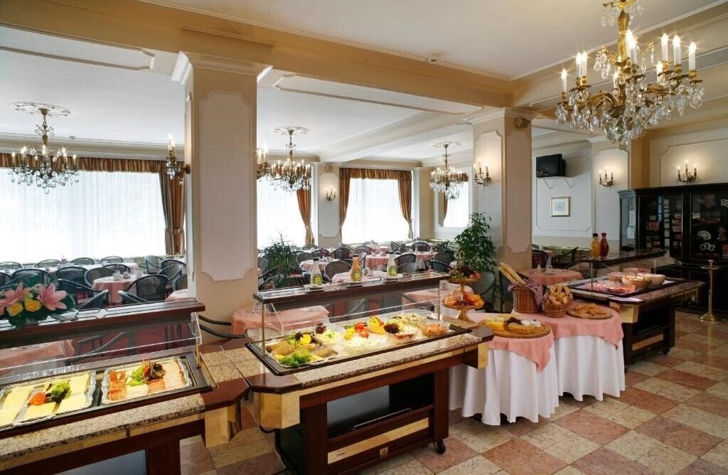 Изображение Ambassador Zlata Husa 5*