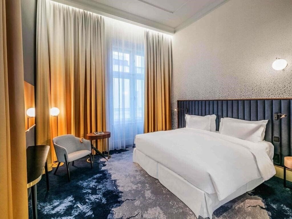 Готель Century Old Town Prague 4*
