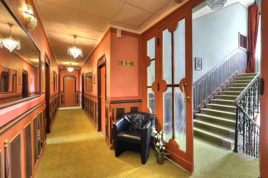 Фото Hastal Praha Old Town 4*