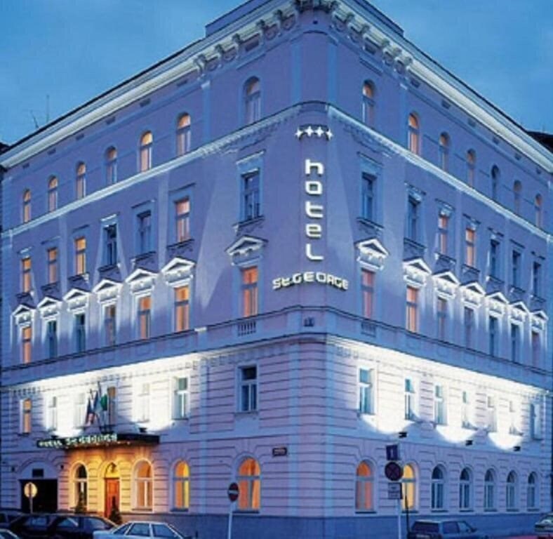 Готель St. George 3*