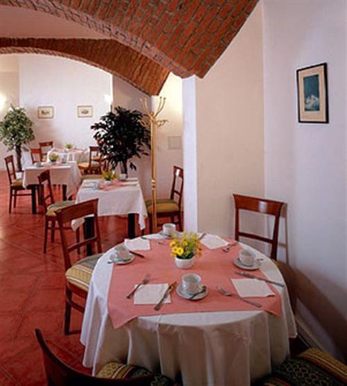 Готель St. George 3*