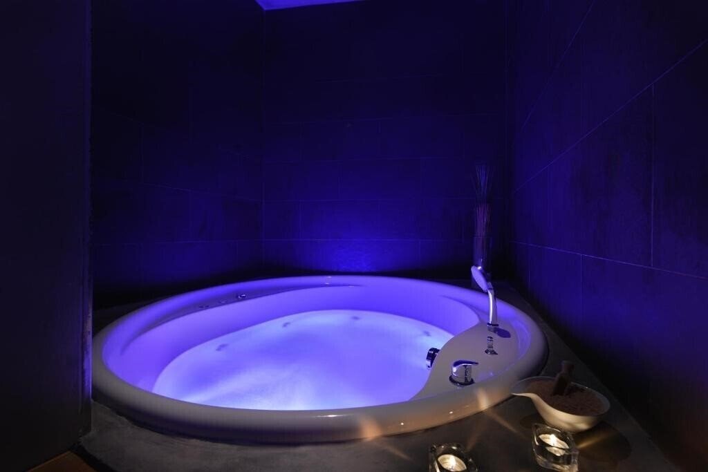 Зображення Design Hotel Neruda 4*