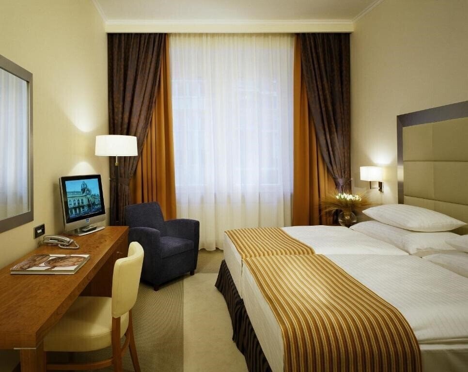 Готель Merrion Hotel 4*