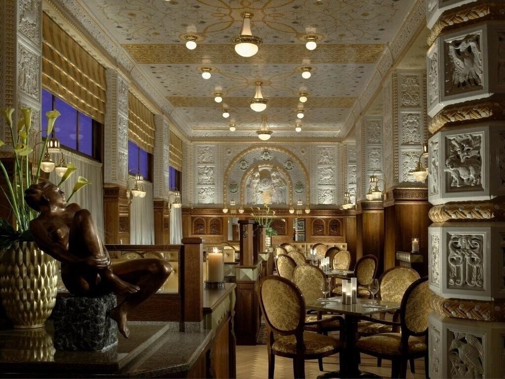 Готель Art Deco Imperial Hotel 5*