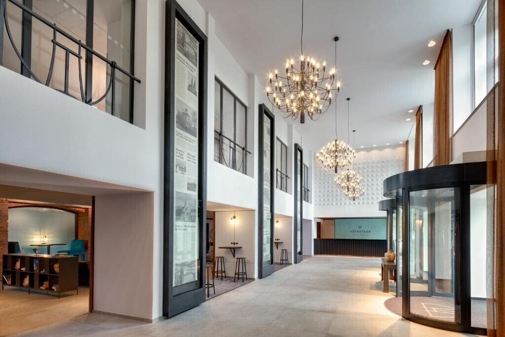 Фото Park Inn Hotel Prague 4*