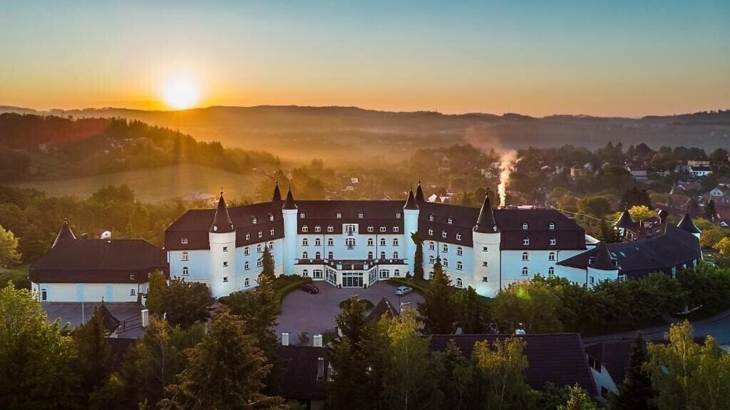 Отель Ea Hotel Resort Sen 4*