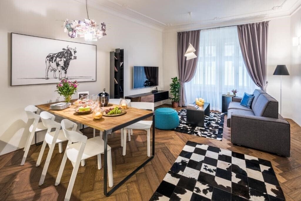 Картинка Mooo by the Castle 4*